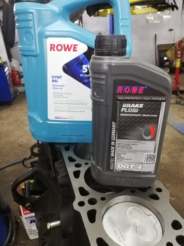 rowe_5W40RSi-DOT4.jpg